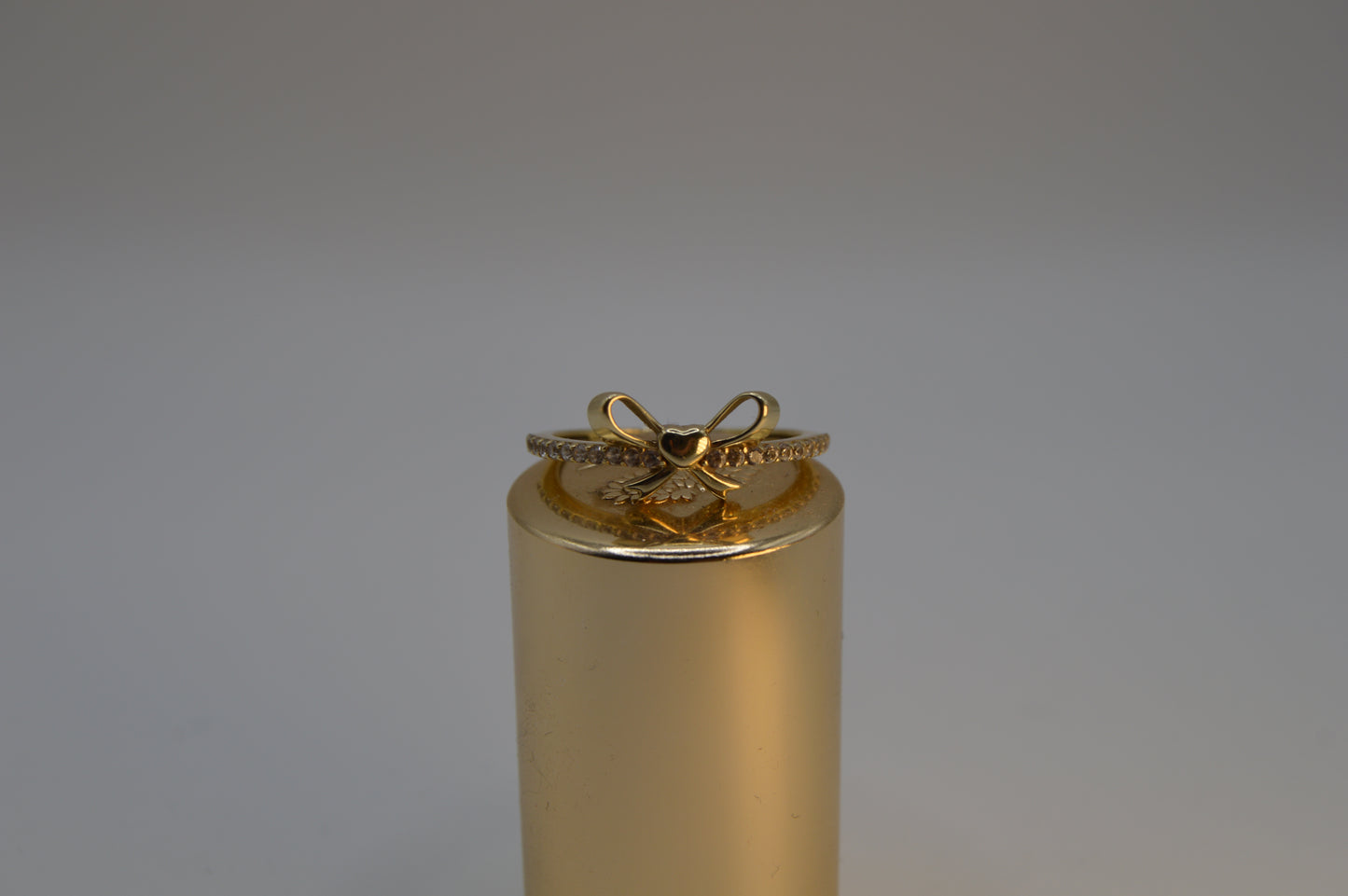 Anillo corazón moño