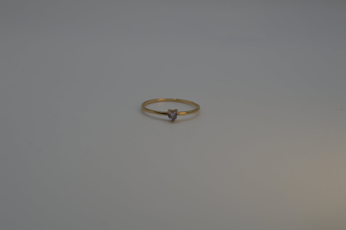 Anillo de Corazón en Oro con Zirconia