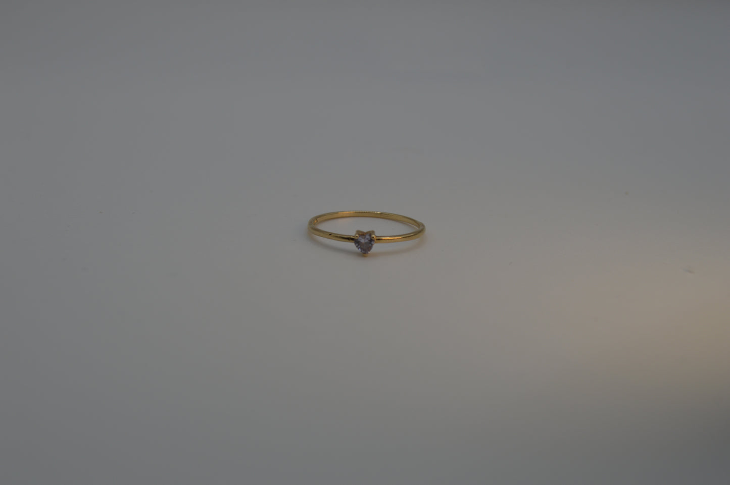 Anillo de Corazón en Oro con Zirconia