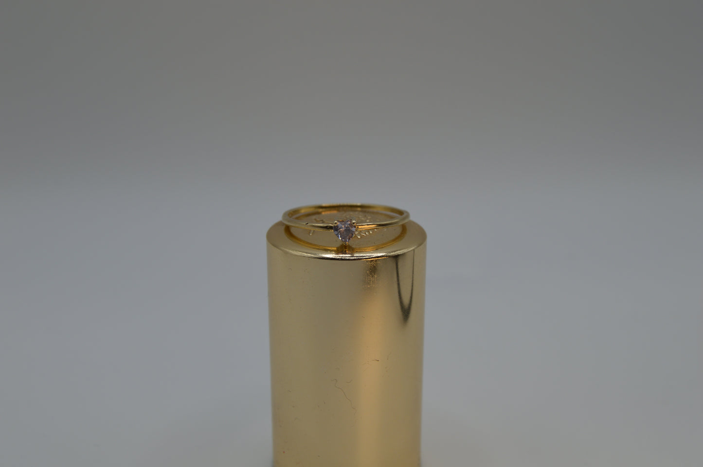 Anillo de Corazón en Oro con Zirconia